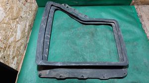 Уплотнитель воздухозаборника капота G7