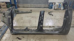 Боковая часть кабины порог стойка левая L G7 TOYOTA Hilux None