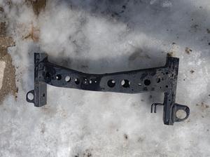 Задняя часть рамы ( кузовная поперечная балка) TOYOTA Fortuner 51209-KK010