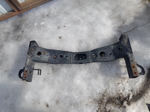 Задняя часть рамы ( кузовная поперечная балка)