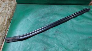 Уплотнитель стекла наружный задний правый R G7 TOYOTA Hilux 68163-0K010