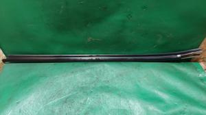 Уплотнитель стекла наружный задний левый L G7 TOYOTA Hilux 68164-0K010