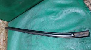 Уплотнитель стекла наружный задний левый L G7