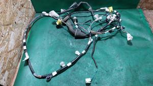 Проводка двери передней правой R G8 TOYOTA Hilux 82151-KK820
