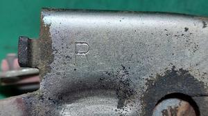 Замок борта задний правый R G8 TOYOTA Hilux 65780-0K010