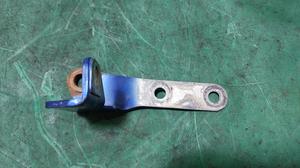 Петля борта заднего левая L G8 TOYOTA Hilux 66120-0K020