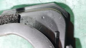 Уплотнитель стекла внутренний передний правый R G8 TOYOTA Hilux 68141-0K070