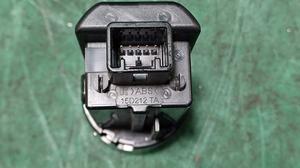 Кнопка старт/стоп G8 TOYOTA Hilux 89611-0K011