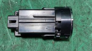 Кнопка старт/стоп G8 TOYOTA Hilux 89611-0K011