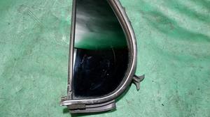 Форточка двери задней правой R G8 TOYOTA Hilux 68123-0K240