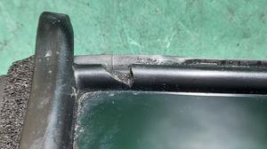 Форточка двери задней правой R G8 TOYOTA Hilux 68123-0K240