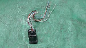 Кнопка подогрева сидений с разъёмом G8 TOYOTA Hilux 84751-71010