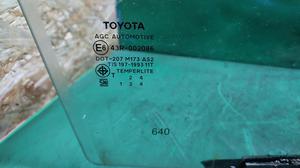 Стекло двери передней правой R G8 TOYOTA Hilux 68101-0K270