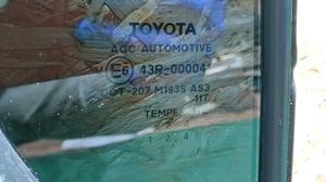 Форточка двери задней правой R G8 TOYOTA Hilux 68123-0K240
