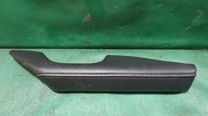 Накладка обшивки двери задняя правая R G8 TOYOTA Hilux 74250-0K040-C2