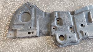 Пыльник моторного отсека правый R LEXUS RX300 LEXUS RX300 51441-48101