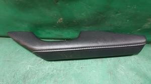 Накладка обшивки двери задняя правая R G8 TOYOTA Hilux 74250-0K040-C2