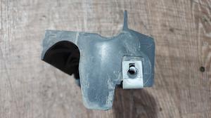 Кронштейн абсорбера левый L G8 TOYOTA Hilux 52676-0K010
