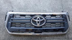 Решётка радиатора G8 TOYOTA Hilux 53100-YP050