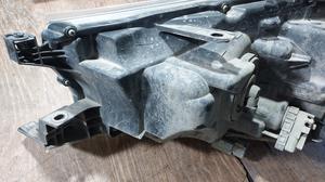 Фара передняя R G8 TOYOTA Hilux 81110-0K730