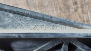 Кронштейн абсорбера правый R G8 TOYOTA Hilux 52675-0K010