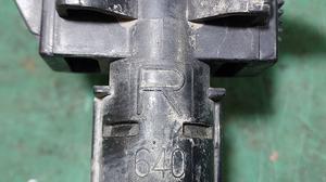 Форсунка омывателя фар правая R G8 TOYOTA Hilux 85207-0K040