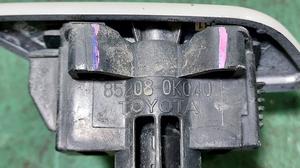 Форсунка омывателя фар левая L G8 TOYOTA Hilux 85208-0K040