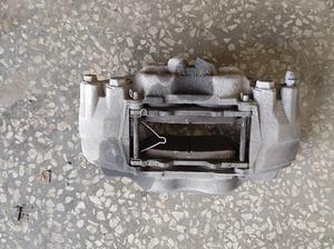 Суппорт передний правый R G8 TOYOTA Hilux 47730-0K300
