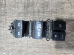 Блок кнопок стеклоподъёмника передний левый L G8 TOYOTA Hilux 84040-0K021
