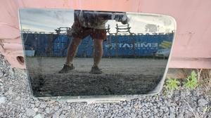 Стекло двери задней левой  L G7 TOYOTA Hilux 68104-0K180