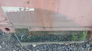 Стекло двери передней правой R G7 TOYOTA Hilux 68101-0K111