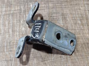 Петля двери задней нижняя правая R G7 TOYOTA Hilux 68770-52031