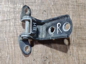 Петля двери задней нижняя правая R G7 TOYOTA Hilux 68770-52031