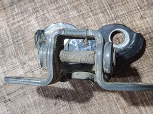 Петля двери задней верхняя левая L G7 TOYOTA Hilux 68760-0K010