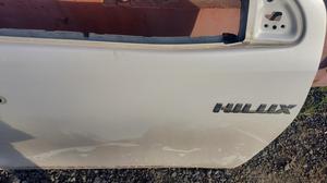 Дверь передняя правая R G8 TOYOTA Hilux 67001-KK010