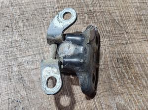 Петля двери задней верхняя левая L G7 TOYOTA Hilux 68760-0K010
