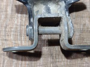 Петля двери задней верхняя правая G7 TOYOTA Hilux 68750-0K010