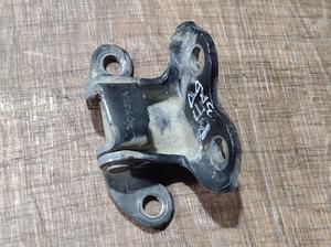 Петля двери задней верхняя левая L G7 TOYOTA Hilux 68760-0K010