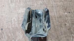Кронштейн амортизатора верхний задний правый R LEXUS RX300 LEXUS RX300 48516-48010