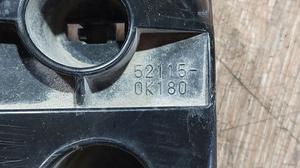 Кронштейн бампера переднего правый R G8 TOYOTA Hilux 52115-0K180