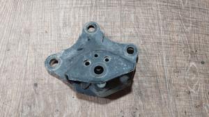 Кронштейн амортизатора верхний задний правый R LEXUS RX300 LEXUS RX300 48516-48010