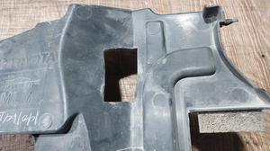 Дефлектор радиатора левый L G8 TOYOTA Hilux 53294-YP030