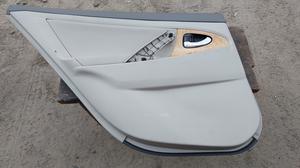 Обшивка двери задняя левая L TOYOTA Camry 67640-33820
