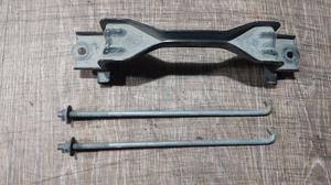 Кронштейн аккумулятора правый R G8 TOYOTA Hilux 74404-KK010