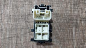 Кнопка стеклоподъёмника задней двери TOYOTA Camry 84810-52030