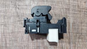 Кнопка стеклоподъёмника задней двери TOYOTA Camry 84810-52030