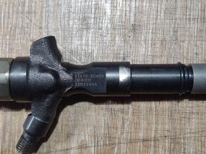 Форсунка топливная 1KD-FTV/2KD-FTV G7 TOYOTA Hilux 23670-30400