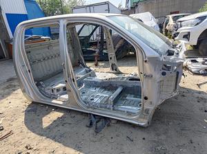Крыша со стойками (кабина) G7 TOYOTA Hilux ---