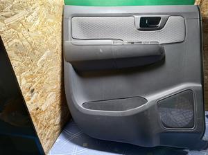 Обшивка двери задняя левая L G7 TOYOTA Hilux 67640-0K010-B7