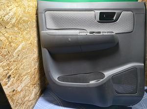 Обшивка двери задняя левая L G7 TOYOTA Hilux 67640-0K010-B7